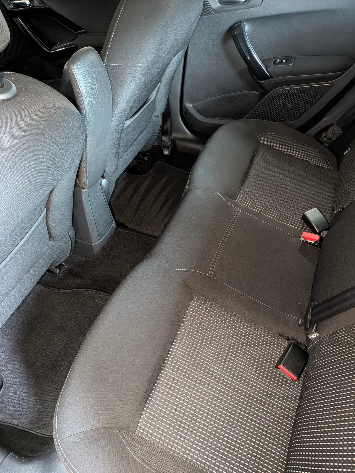 Après nettoyage intérieur Peugeot 208
