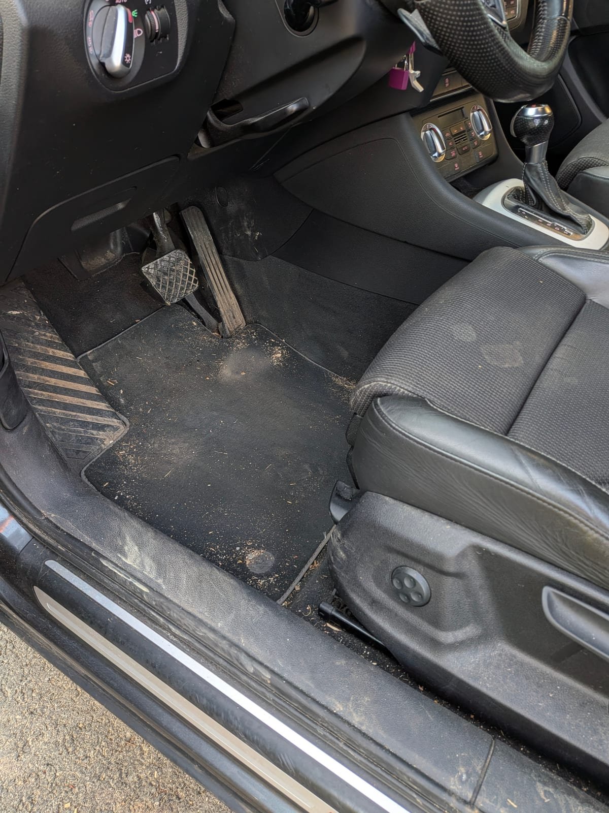 Avant nettoyage intérieur Audi
