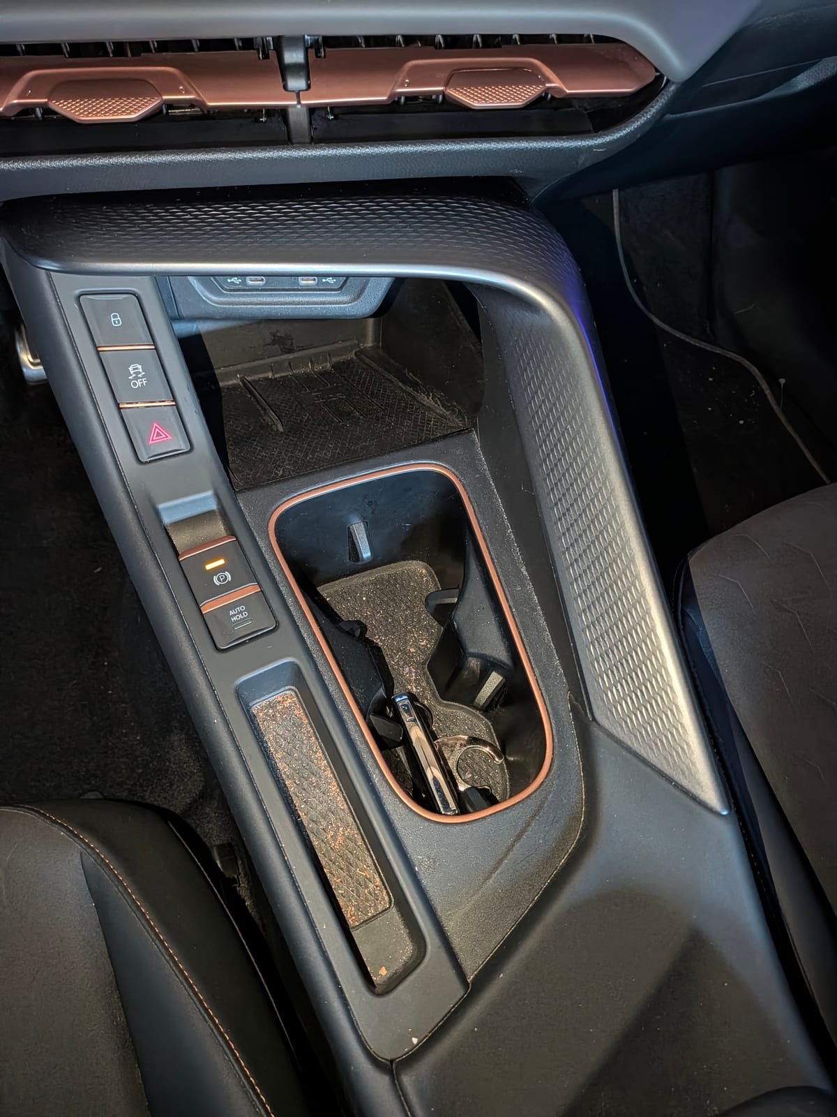Avant nettoyage intérieur Cupra
