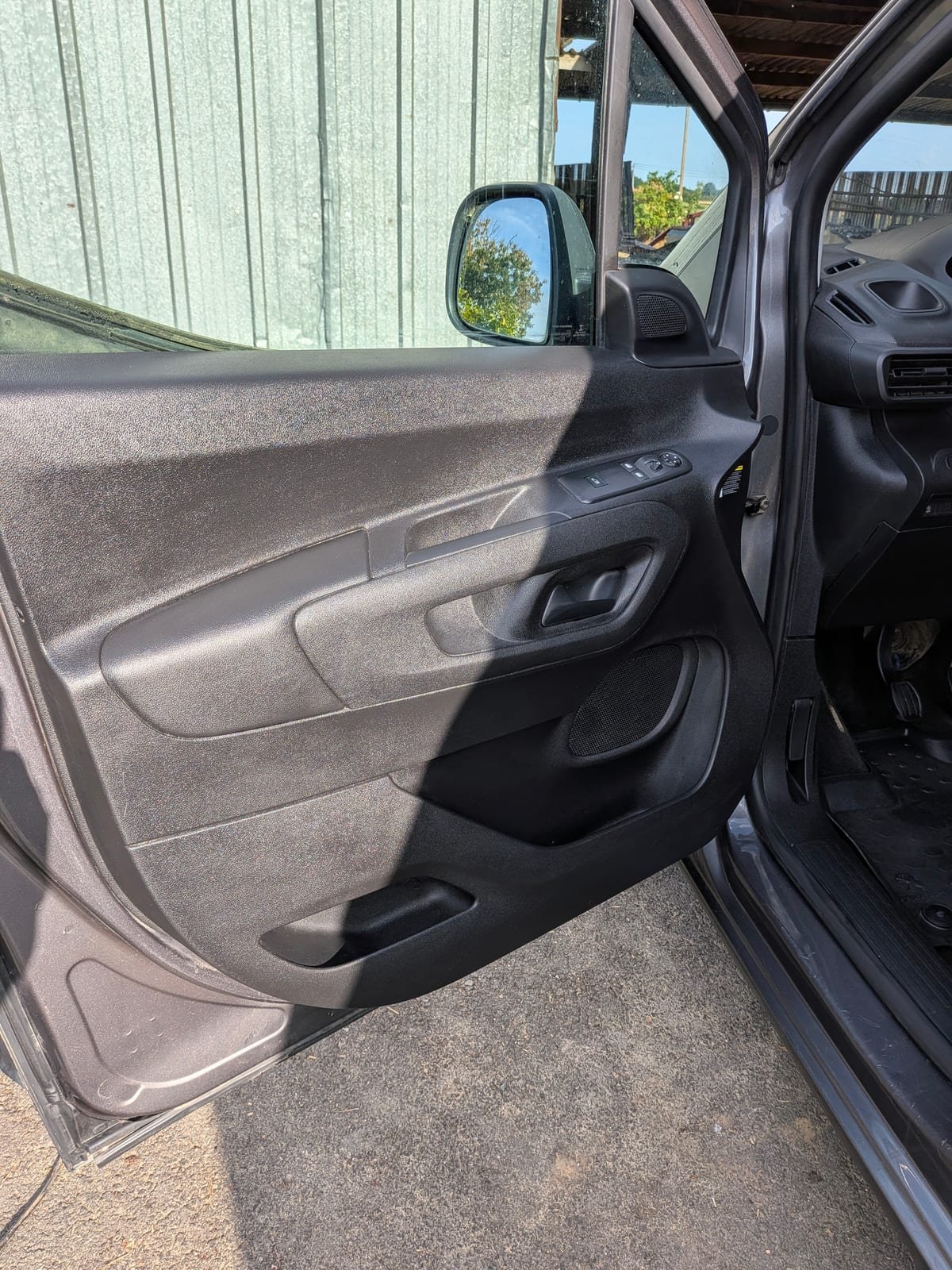 Après nettoyage cabine utilitaire Peugeot Partner