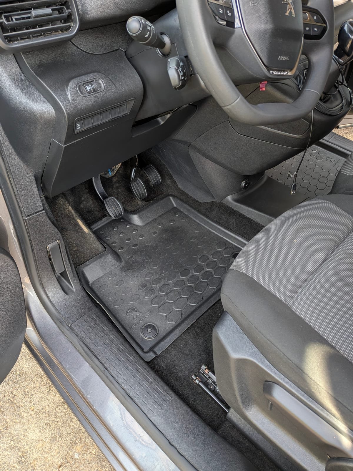 Après nettoyage cabine utilitaire Peugeot Partner