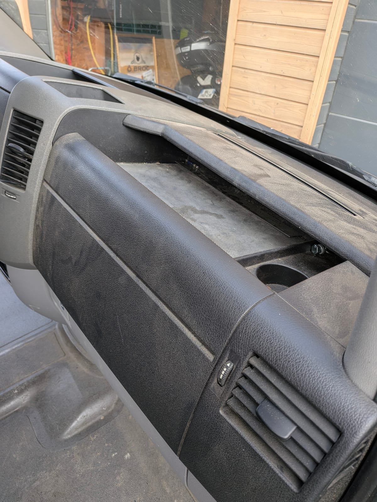 Avant nettoyage cabine Mercedes Sprinter