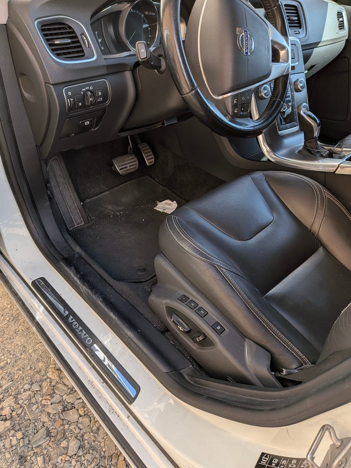 Avant nettoyage intérieur Volvo